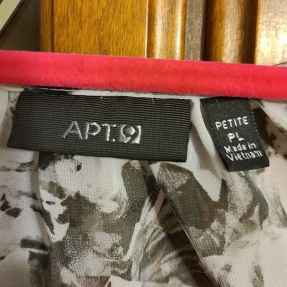 Apt 9 - petite large - black and white sheer blouse - Picture 4 of 5